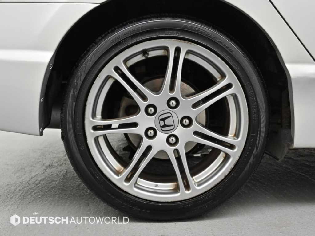 Honda Civic — photo 05