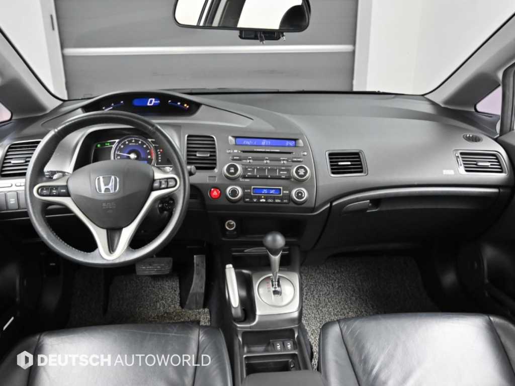 Honda Civic — photo 07