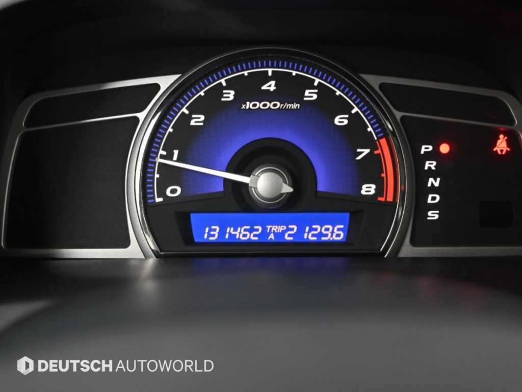 Honda Civic — photo 08