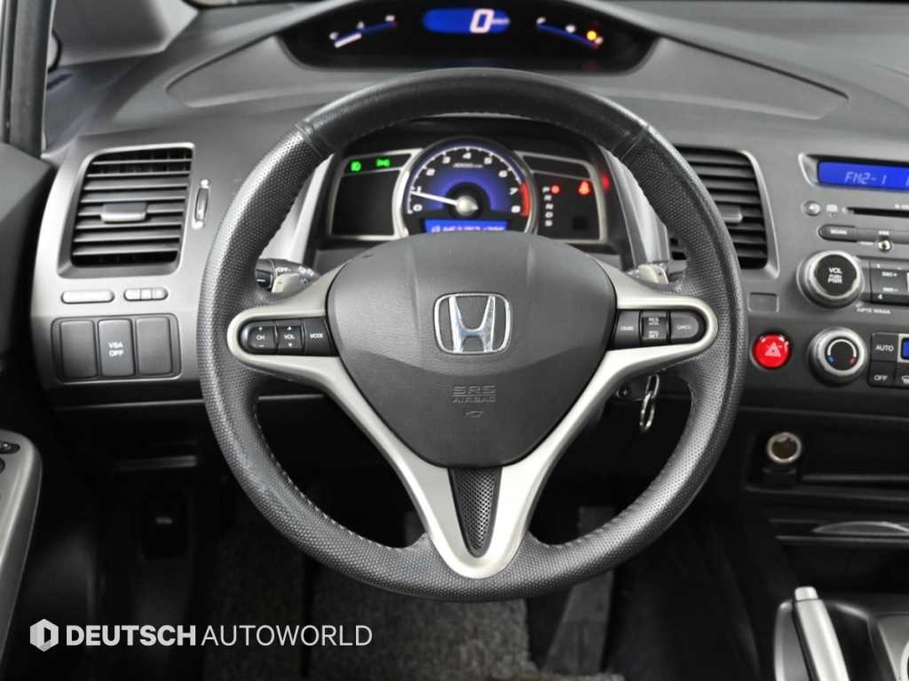Honda Civic — photo 13