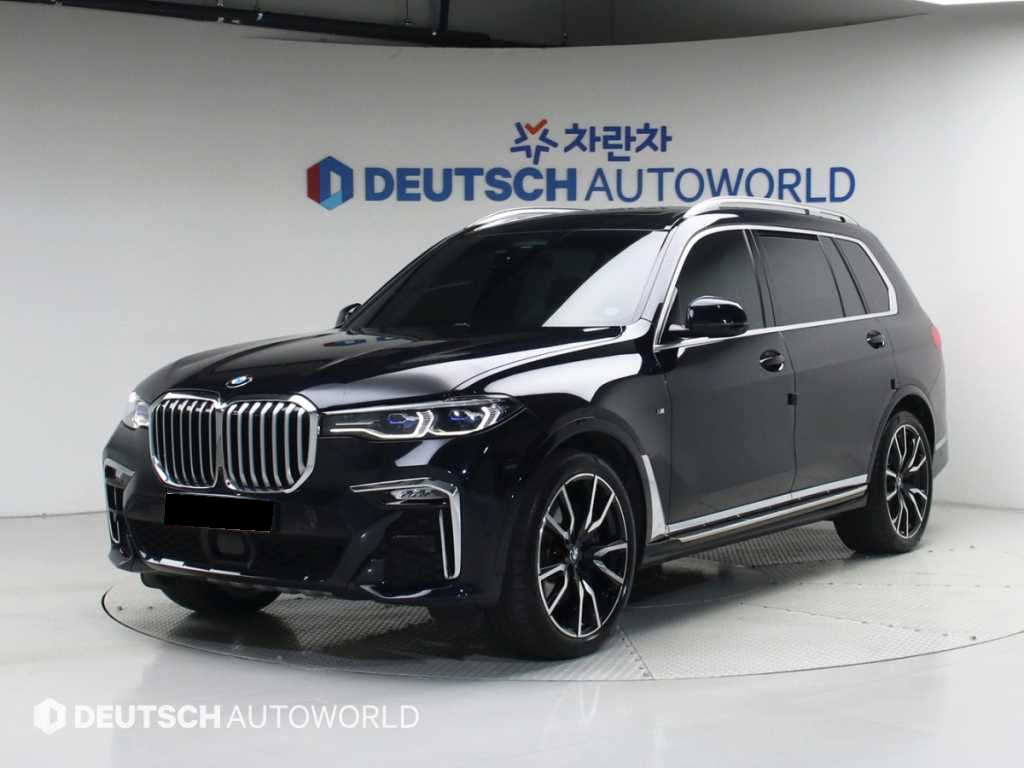 BMW X7 — photo 01
