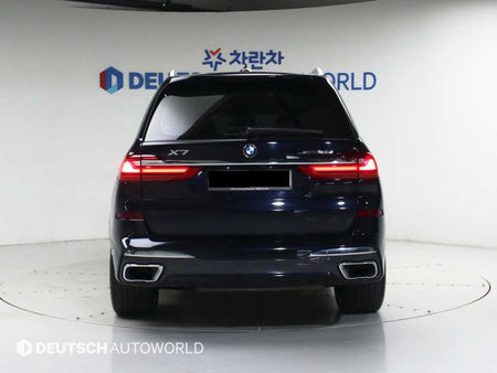 BMW X7 — photo 04