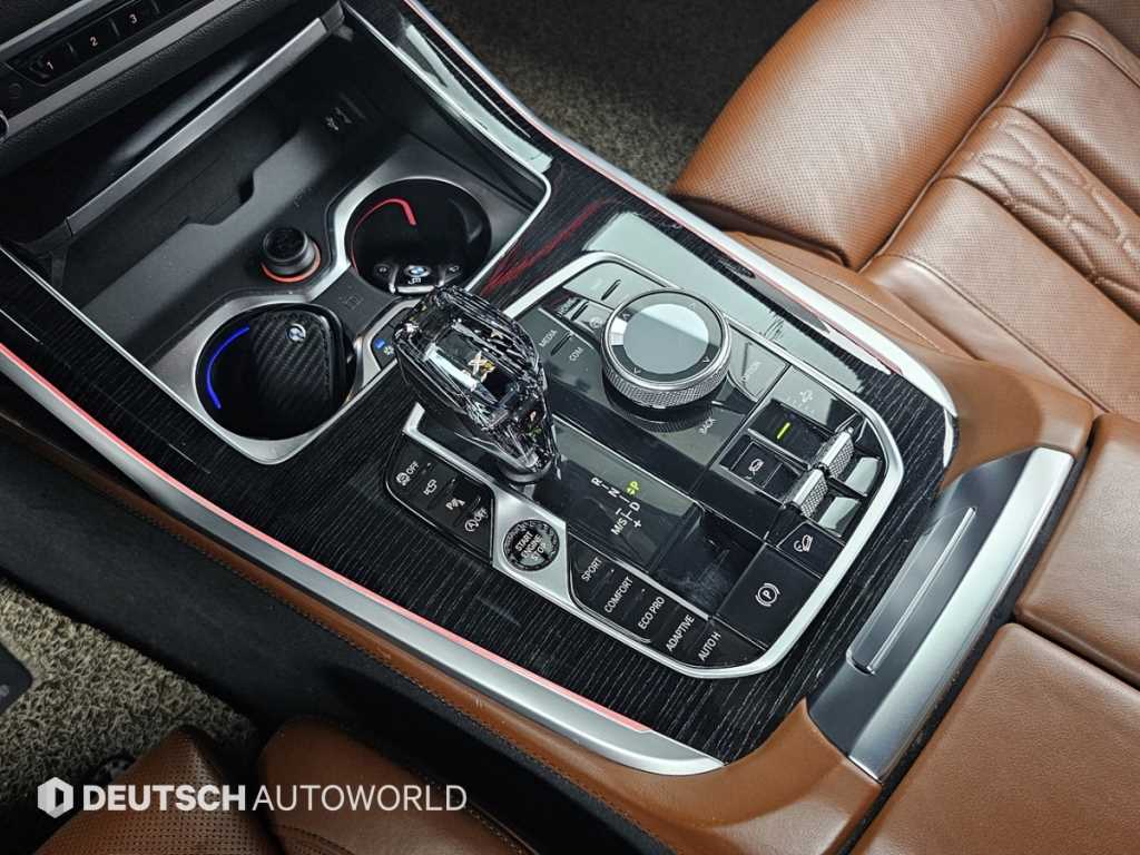 BMW X7 — photo 09