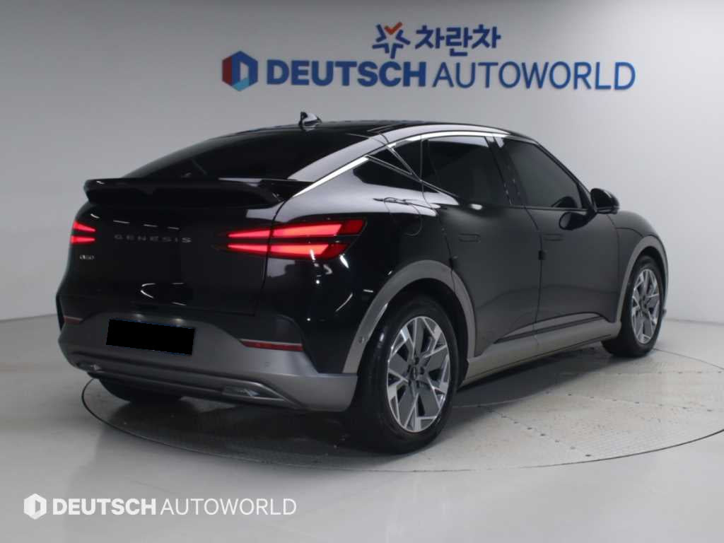 Genesis GV60 — photo 02
