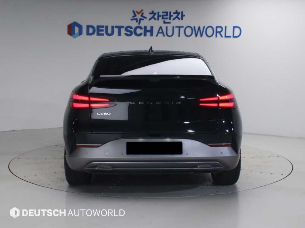 Genesis GV60 — photo 04