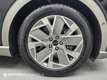 Genesis GV60 — photo 05