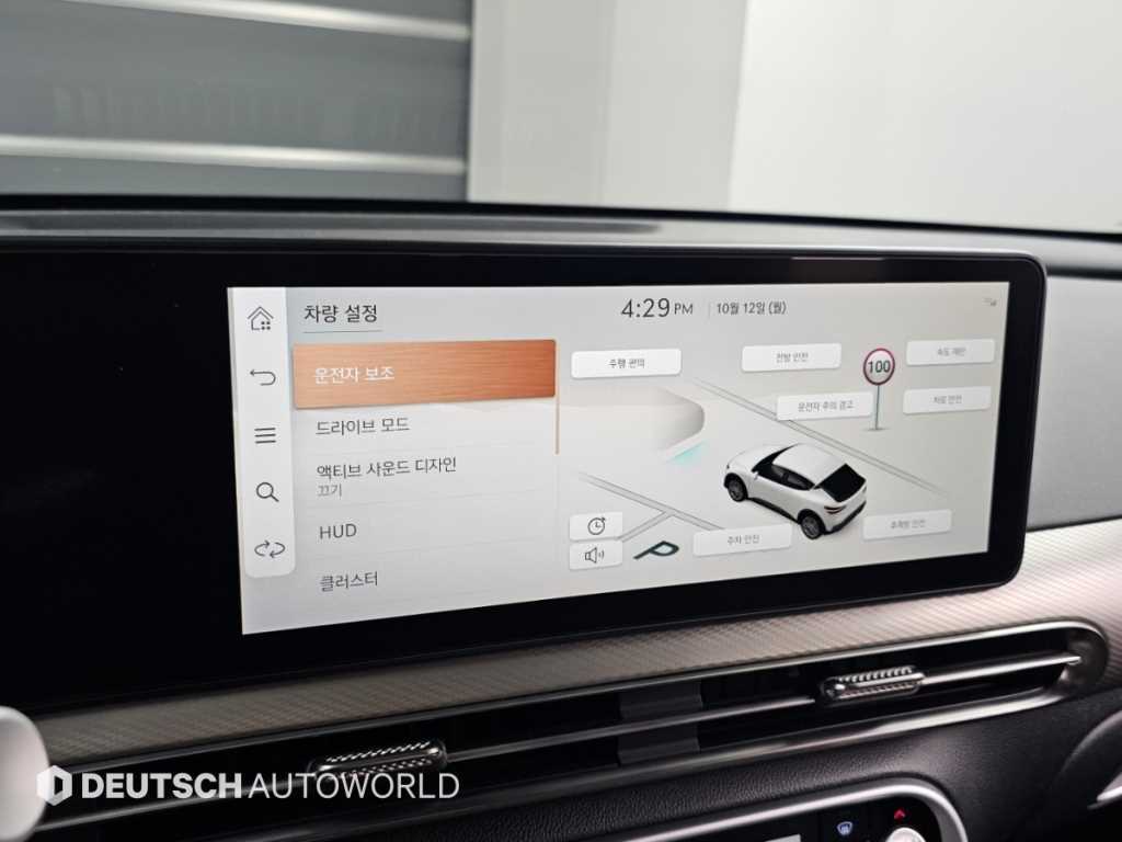 Genesis GV60 — photo 17