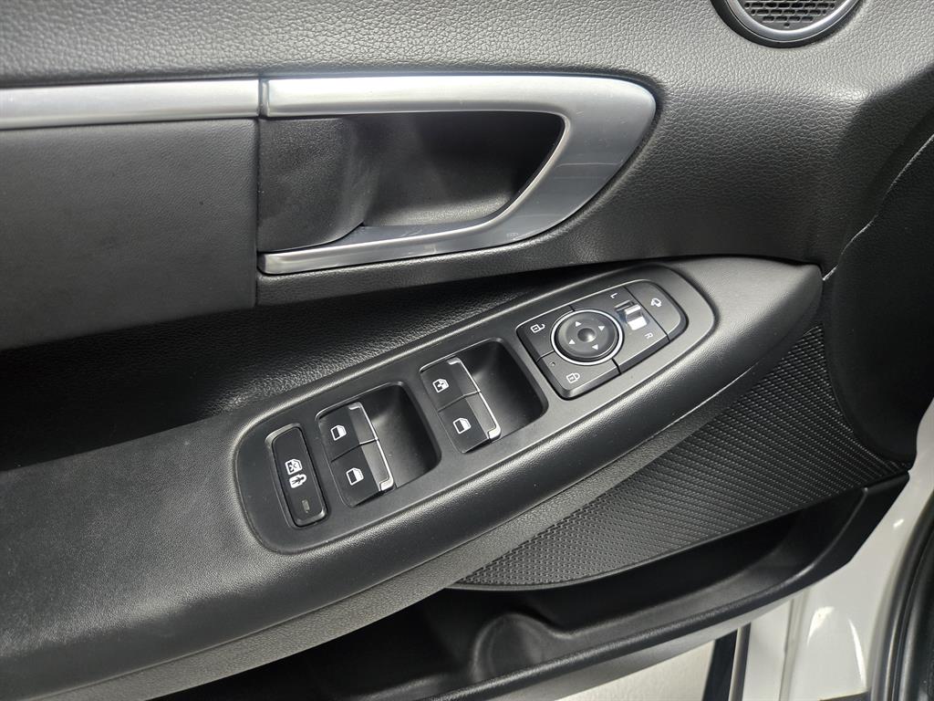 Hyundai Sonata — photo 16