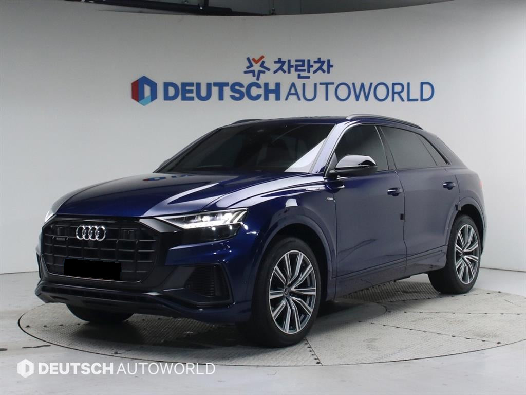Audi Q8 — photo 01