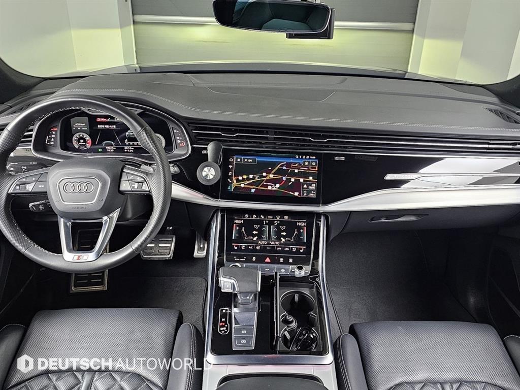 Audi Q8 — photo 07