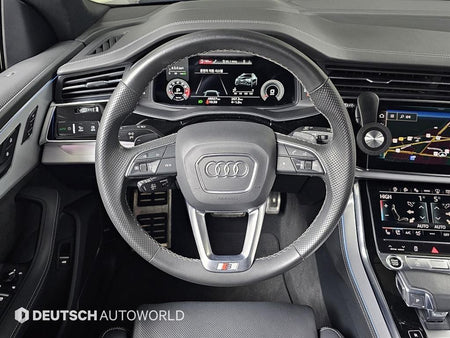 Audi Q8 — photo 13