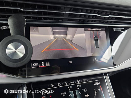 Audi Q8 — photo 15