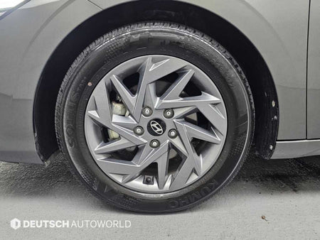 Hyundai Avante — photo 05