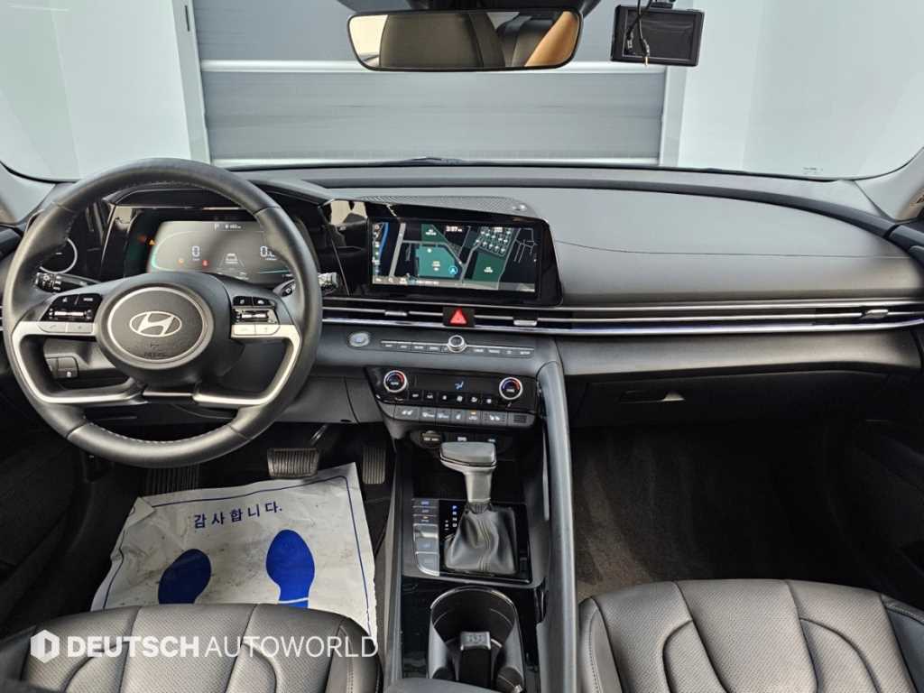 Hyundai Avante — photo 07
