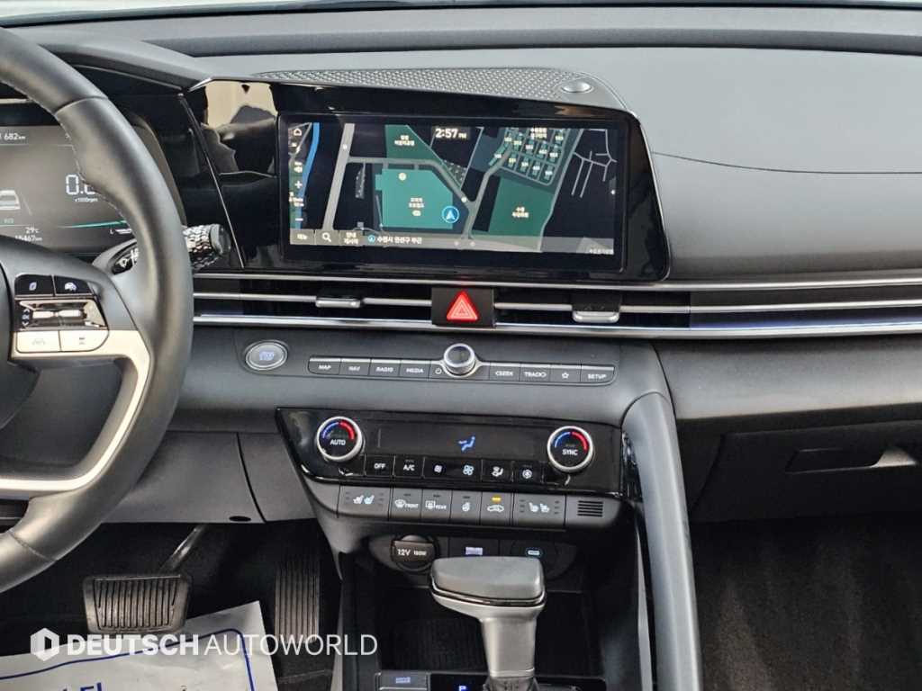 Hyundai Avante — photo 14