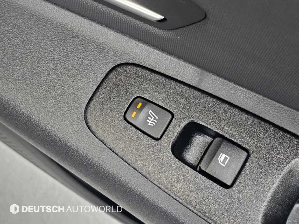 Hyundai Avante — photo 16