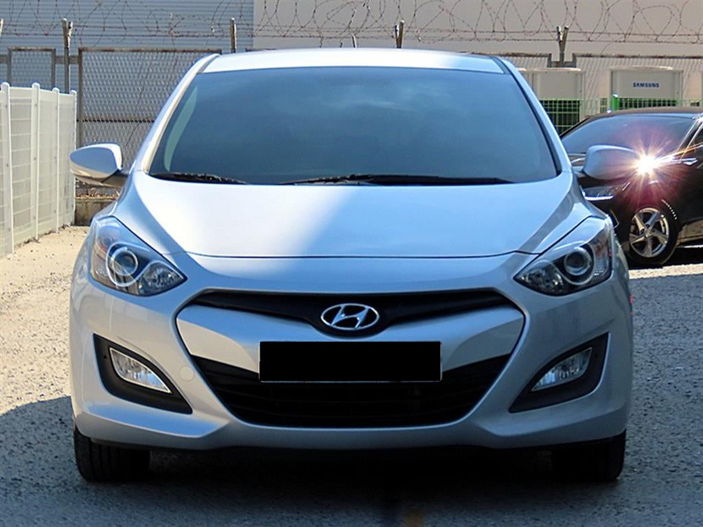 Hyundai i30 — photo 01
