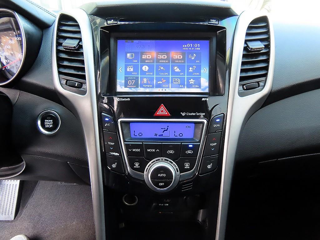 Hyundai i30 — photo 13