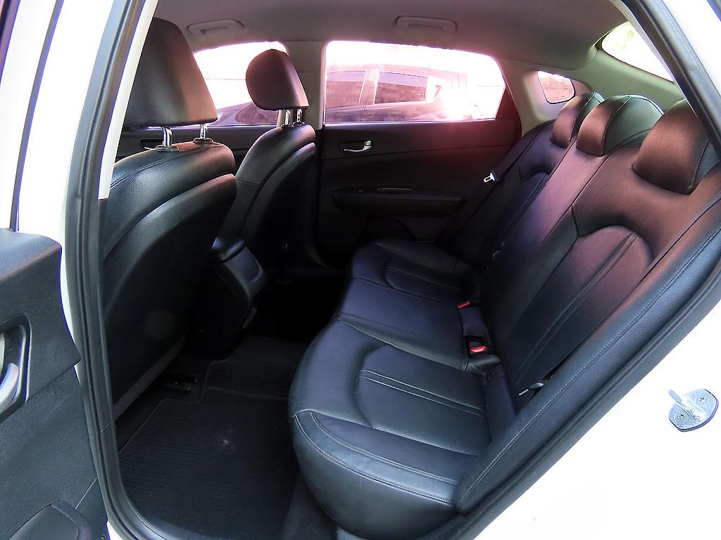 Kia K5 — photo 06
