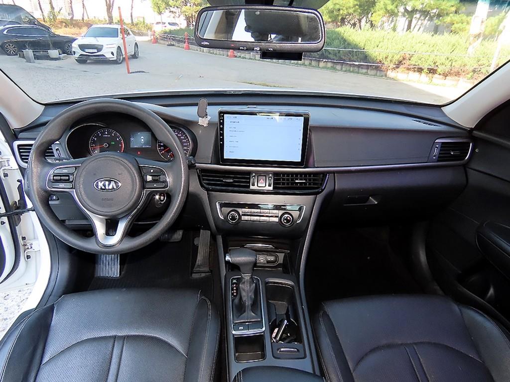 Kia K5 — photo 07
