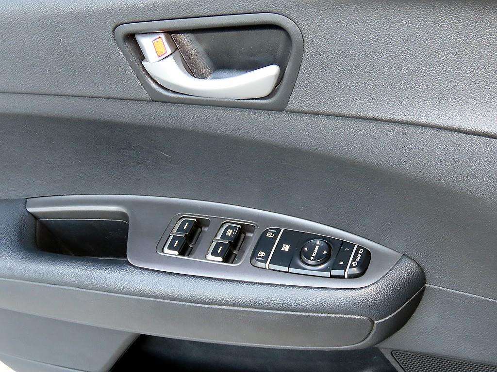 Kia K5 — photo 11