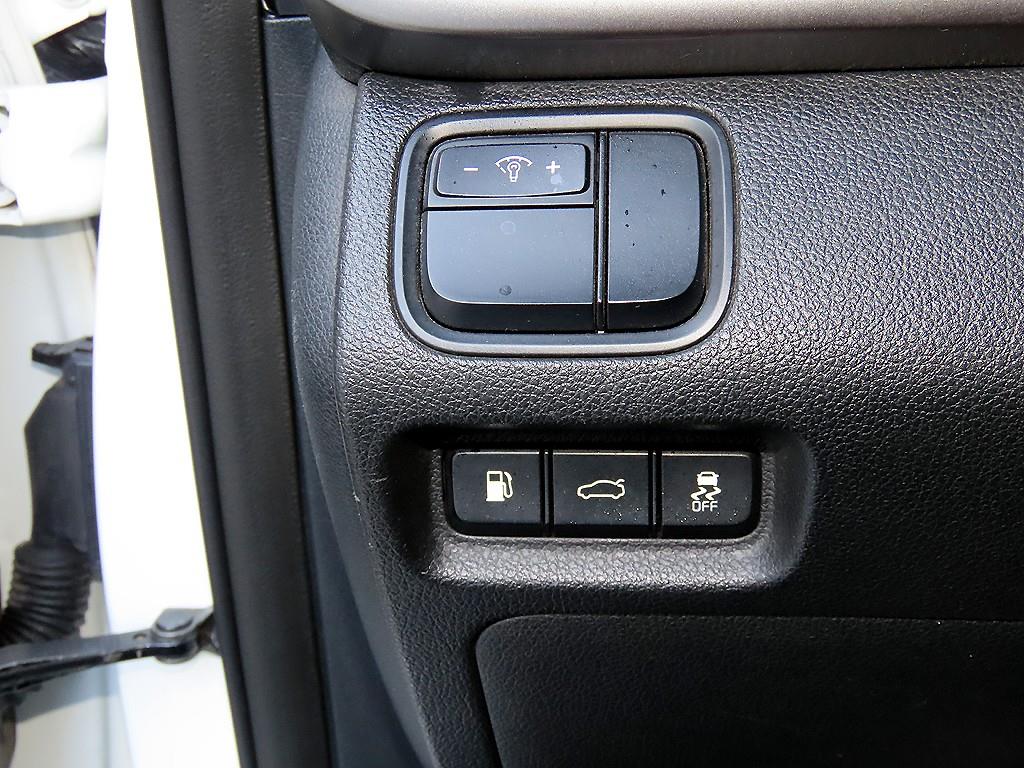 Kia K5 — photo 12