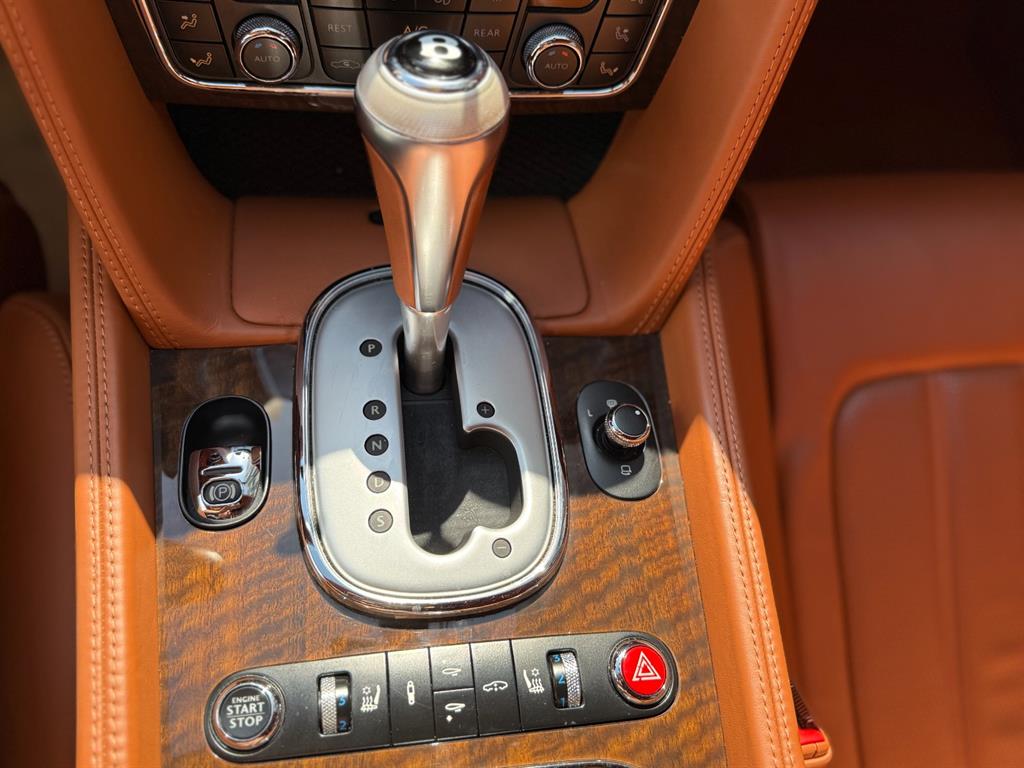 Bentley Continental — photo 10