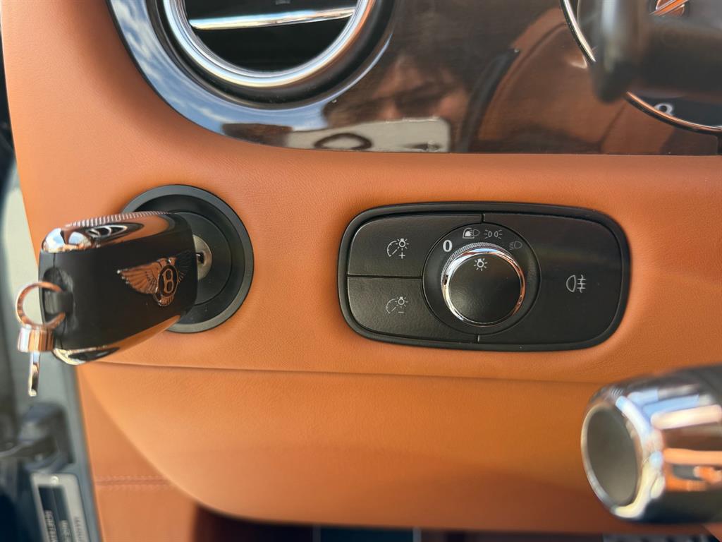 Bentley Continental — photo 12