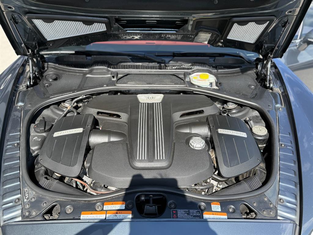 Bentley Continental — photo 18