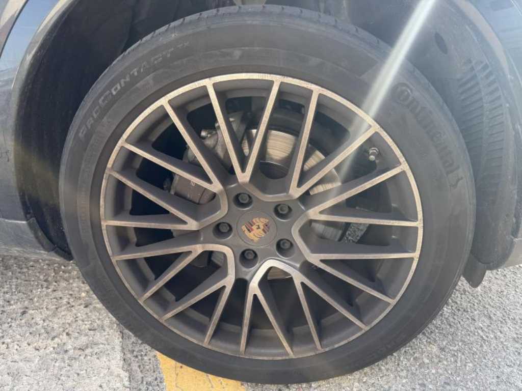 Porsche Cayenne — photo 07