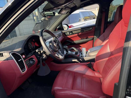 Porsche Cayenne — photo 12