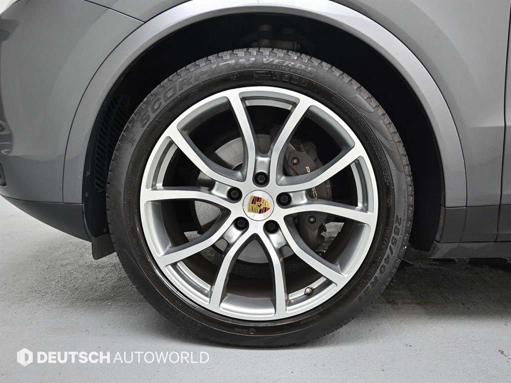 Porsche Cayenne — photo 05