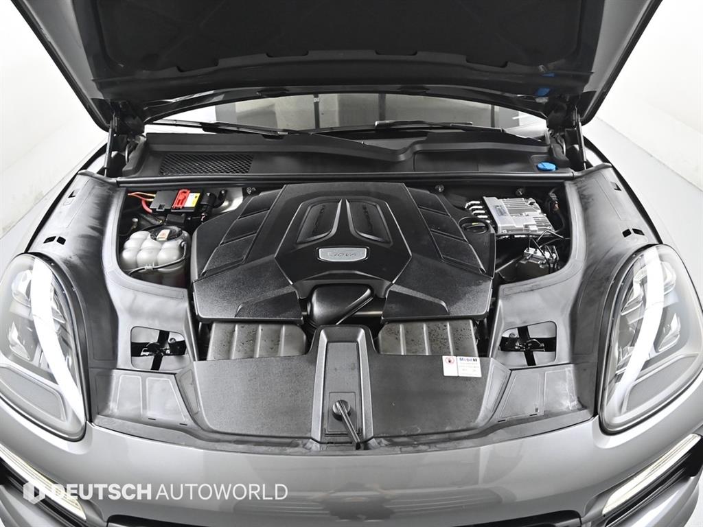Porsche Cayenne — photo 06