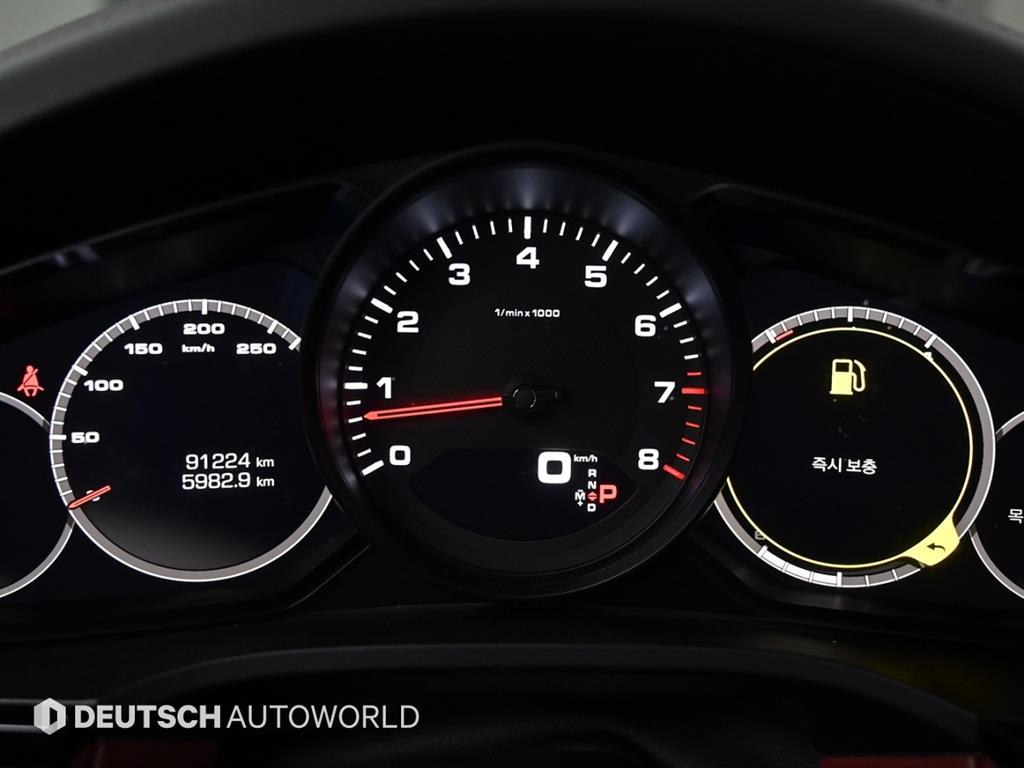 Porsche Cayenne — photo 08