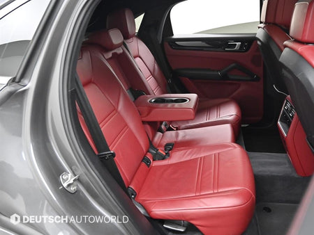 Porsche Cayenne — photo 12