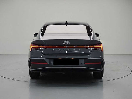 Hyundai Avante — photo 03