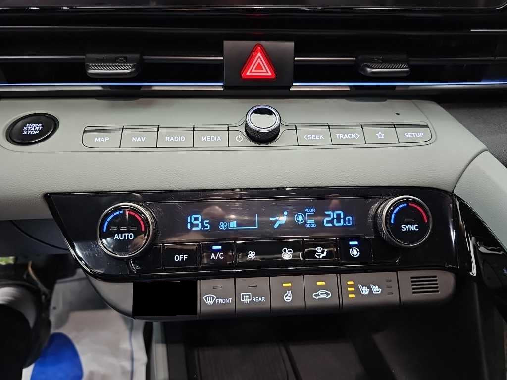 Hyundai Avante — photo 09