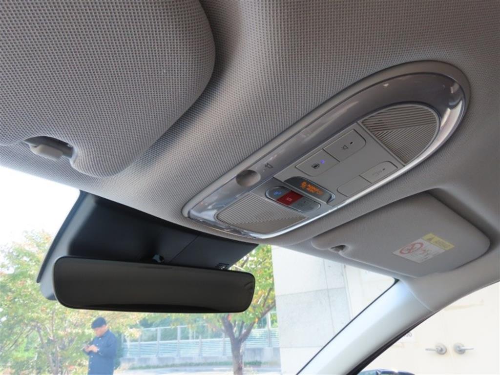 Hyundai Ioniq5 — photo 11
