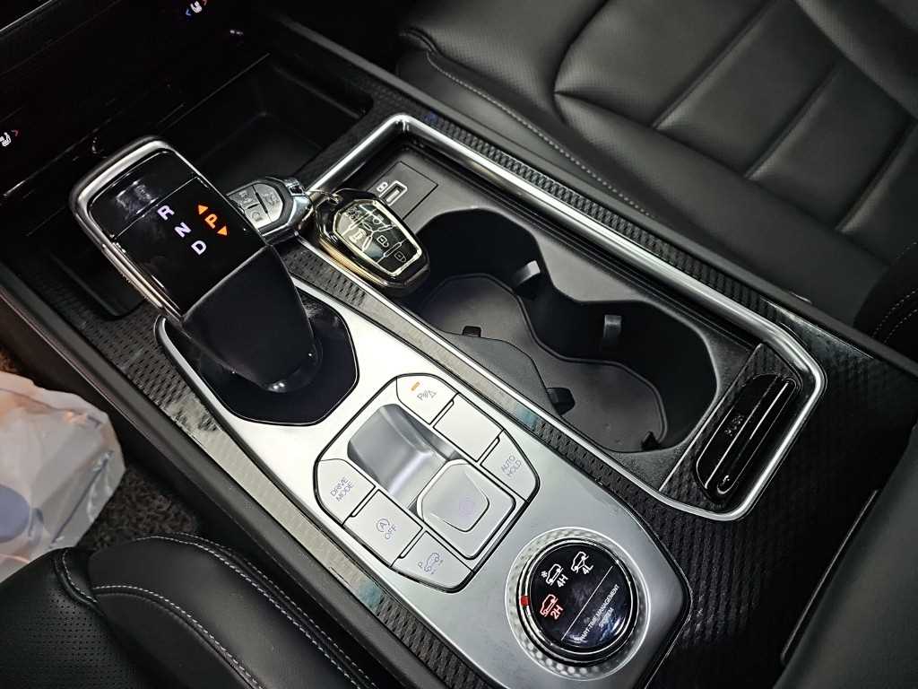 KGM Rexton — photo 08