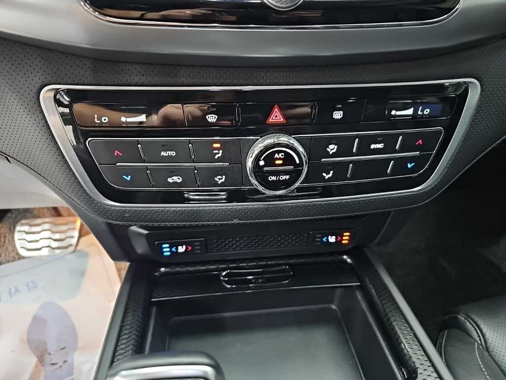 KGM Rexton — photo 10