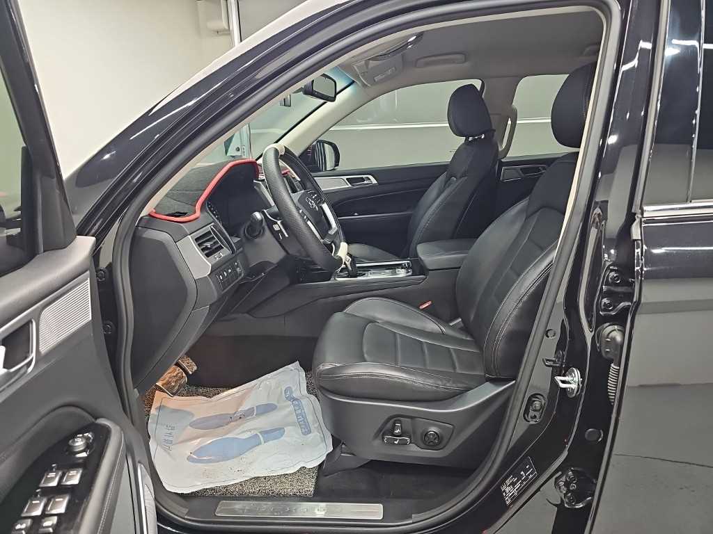KGM Rexton — photo 11