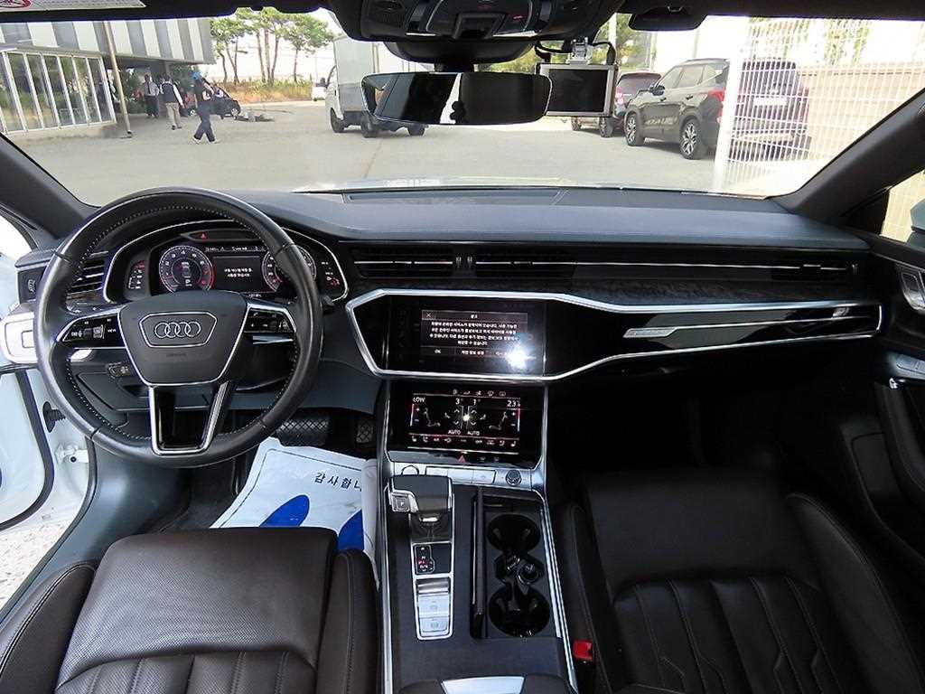 Audi A7 — photo 07