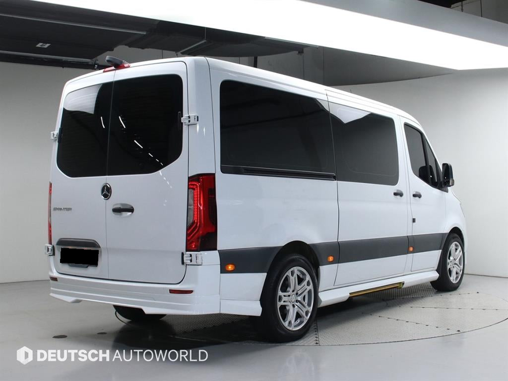 Mercedes-Benz Sprinter — photo 03