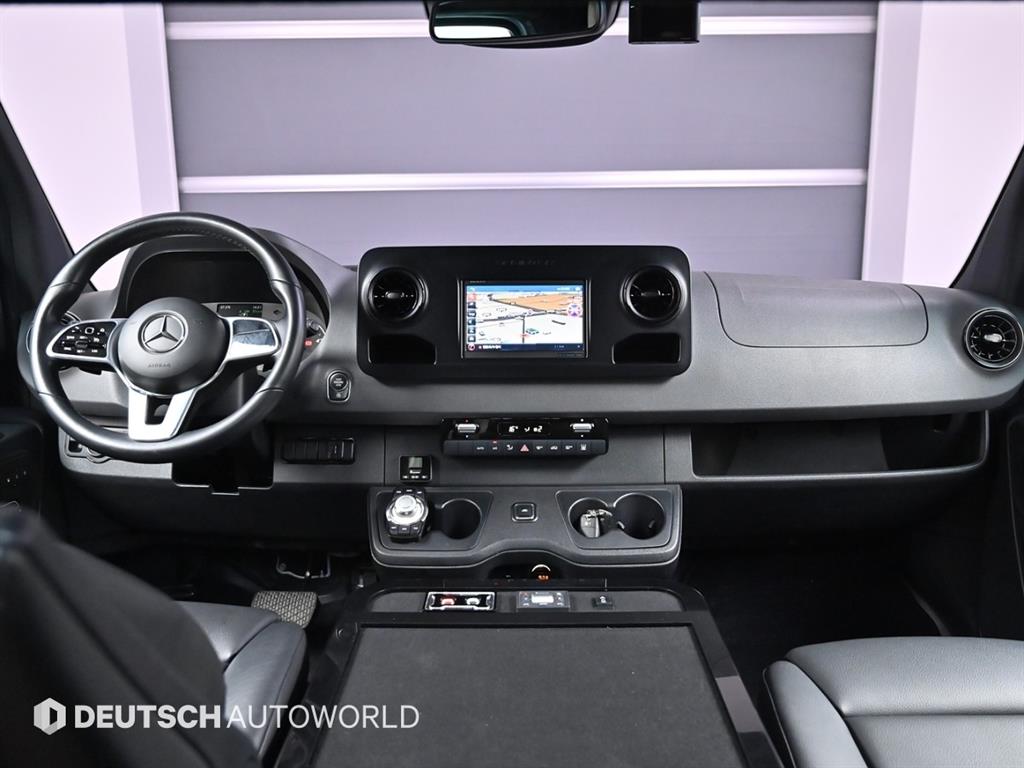 Mercedes-Benz Sprinter — photo 07