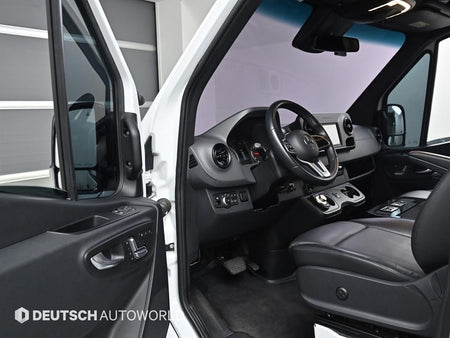 Mercedes-Benz Sprinter — photo 11