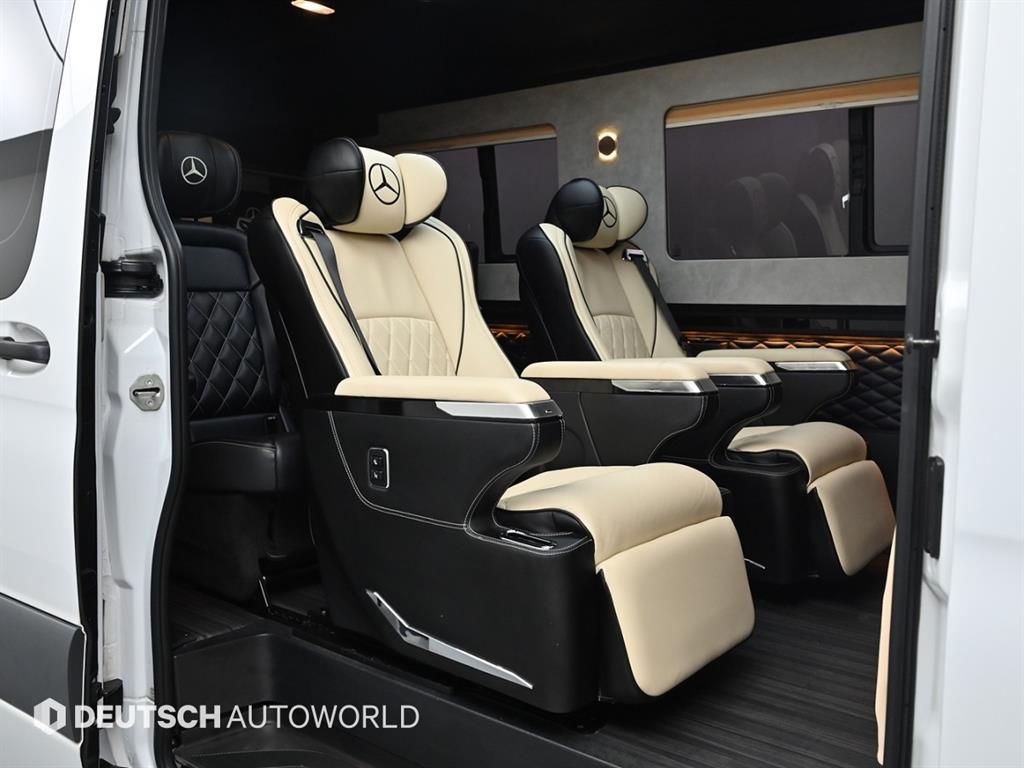 Mercedes-Benz Sprinter — photo 12