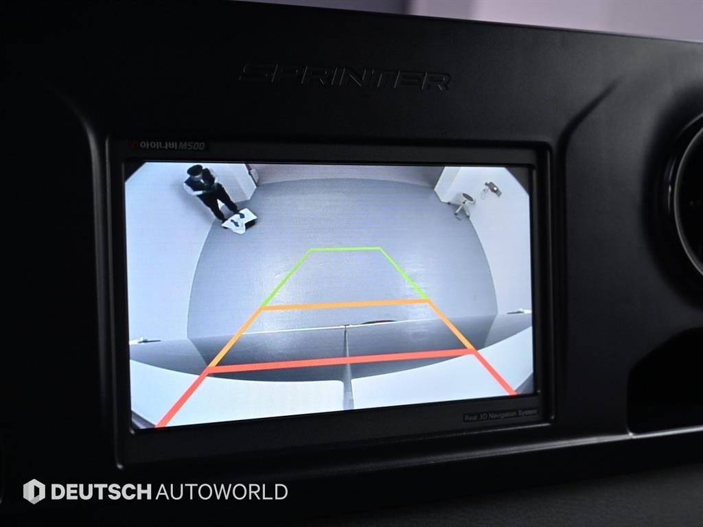 Mercedes-Benz Sprinter — photo 15