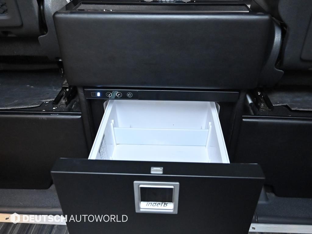 Mercedes-Benz Sprinter — photo 18