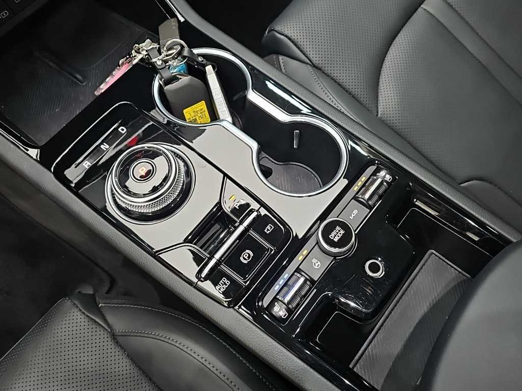 Kia K5 — photo 08