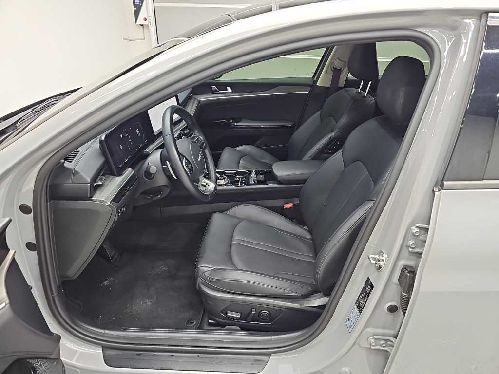 Kia K5 — photo 11